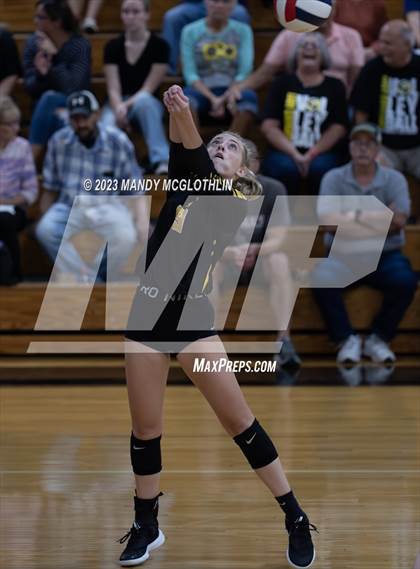 Thumbnail 2 in New Berlin @ Illini Central photogallery.