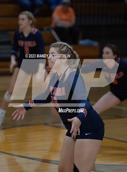 Thumbnail 3 in New Berlin @ Illini Central photogallery.