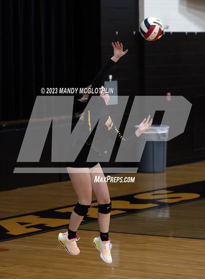 Thumbnail 2 in New Berlin @ Illini Central photogallery.