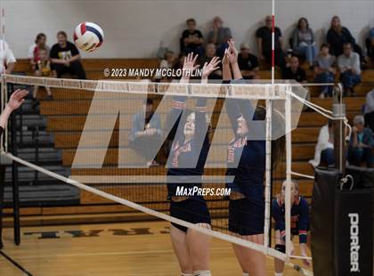 Thumbnail 1 in New Berlin @ Illini Central photogallery.