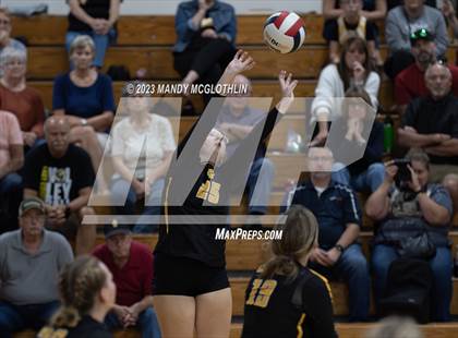 Thumbnail 3 in New Berlin @ Illini Central photogallery.