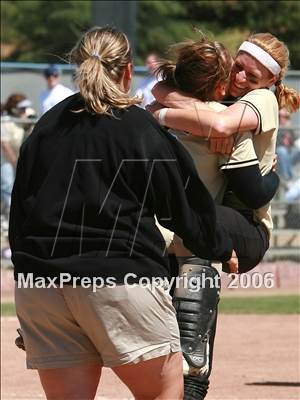 Thumbnail 2 in Notre Dame-Belmont vs Mitty (D2 Section Final) photogallery.