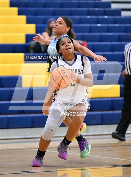 Thumbnail 3 in Center vs. Rosemont (Rumble on the River) photogallery.