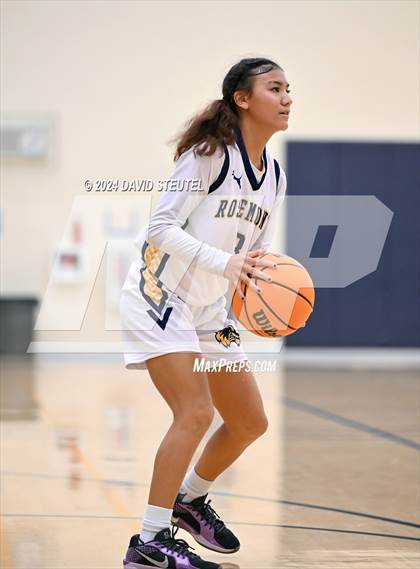 Thumbnail 3 in Center vs. Rosemont (Rumble on the River) photogallery.
