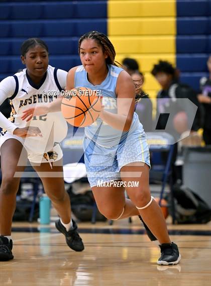 Thumbnail 1 in Center vs. Rosemont (Rumble on the River) photogallery.