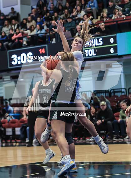 Thumbnail 2 in Westlake vs Pleasantville (NYSPHSAA Section 1 Class B Semifinal) photogallery.