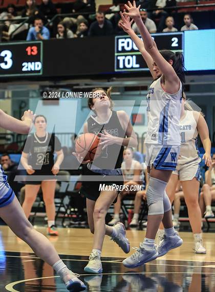 Thumbnail 2 in Westlake vs Pleasantville (NYSPHSAA Section 1 Class B Semifinal) photogallery.