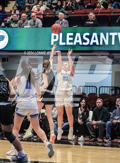 Thumbnail 3 in Westlake vs Pleasantville (NYSPHSAA Section 1 Class B Semifinal) photogallery.