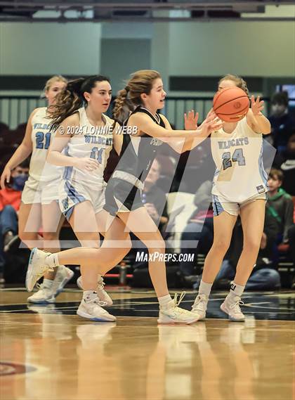 Thumbnail 2 in Westlake vs Pleasantville (NYSPHSAA Section 1 Class B Semifinal) photogallery.