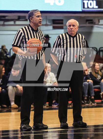 Thumbnail 3 in Westlake vs Pleasantville (NYSPHSAA Section 1 Class B Semifinal) photogallery.
