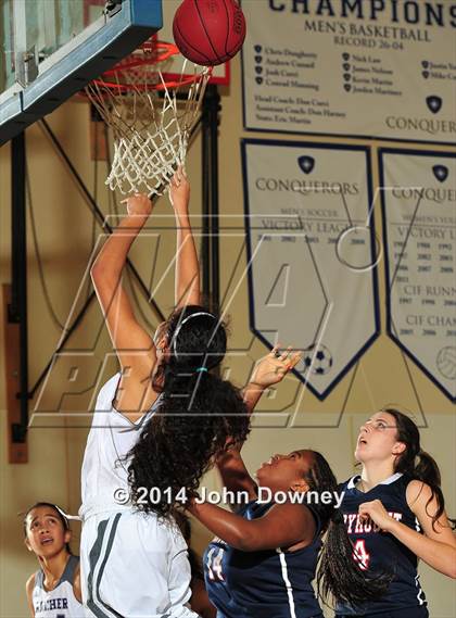Thumbnail 3 in Marymount vs. Archer School for Girls (MaxPreps Holiday Classic) photogallery.
