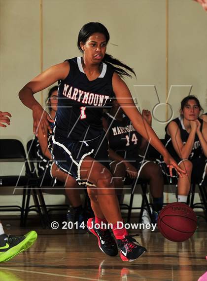 Thumbnail 3 in Marymount vs. Archer School for Girls (MaxPreps Holiday Classic) photogallery.
