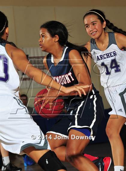Thumbnail 1 in Marymount vs. Archer School for Girls (MaxPreps Holiday Classic) photogallery.