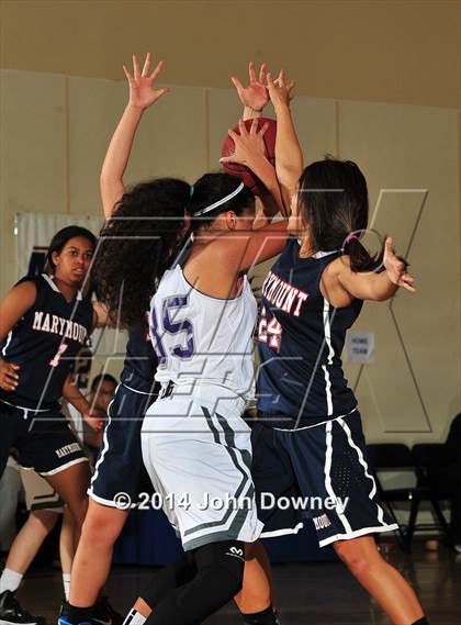 Thumbnail 1 in Marymount vs. Archer School for Girls (MaxPreps Holiday Classic) photogallery.