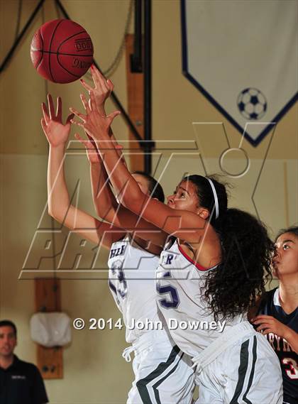 Thumbnail 2 in Marymount vs. Archer School for Girls (MaxPreps Holiday Classic) photogallery.