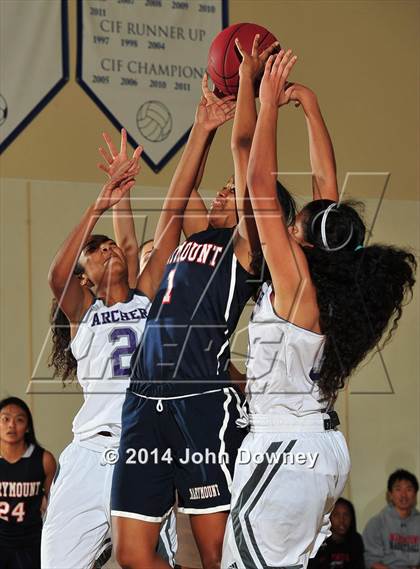 Thumbnail 3 in Marymount vs. Archer School for Girls (MaxPreps Holiday Classic) photogallery.