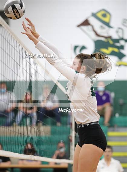 Thumbnail 1 in Miller @ Fisher Catholic photogallery.