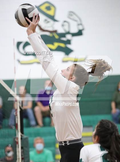 Thumbnail 2 in Miller @ Fisher Catholic photogallery.