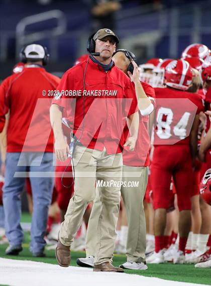 Thumbnail 2 in Hallettsville vs. Jim Ned (UIL 3A Division 1 State Final) photogallery.