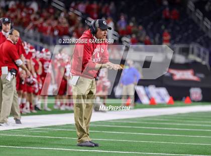 Thumbnail 2 in Hallettsville vs. Jim Ned (UIL 3A Division 1 State Final) photogallery.