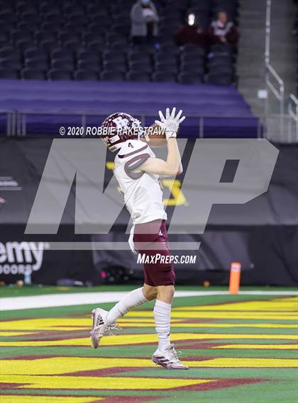 Thumbnail 1 in Hallettsville vs. Jim Ned (UIL 3A Division 1 State Final) photogallery.