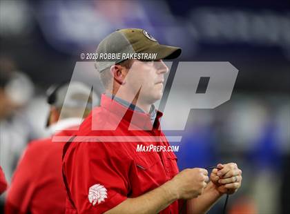 Thumbnail 1 in Hallettsville vs. Jim Ned (UIL 3A Division 1 State Final) photogallery.