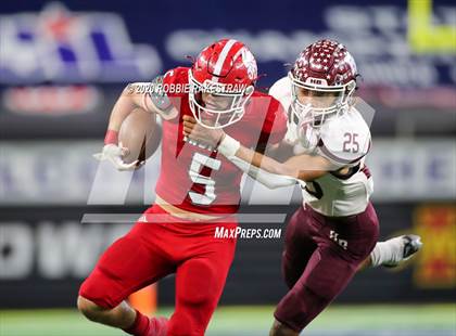 Thumbnail 3 in Hallettsville vs. Jim Ned (UIL 3A Division 1 State Final) photogallery.