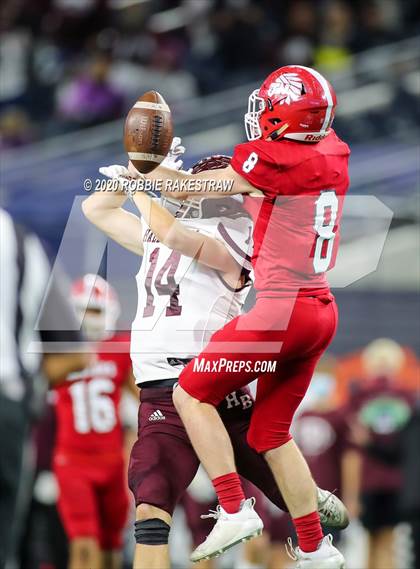 Thumbnail 1 in Hallettsville vs. Jim Ned (UIL 3A Division 1 State Final) photogallery.