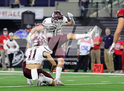 Thumbnail 2 in Hallettsville vs. Jim Ned (UIL 3A Division 1 State Final) photogallery.
