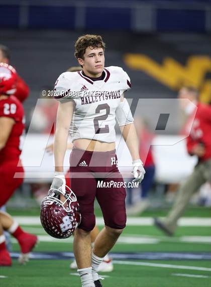 Thumbnail 2 in Hallettsville vs. Jim Ned (UIL 3A Division 1 State Final) photogallery.