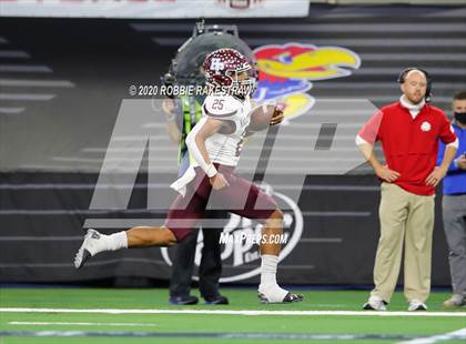Thumbnail 1 in Hallettsville vs. Jim Ned (UIL 3A Division 1 State Final) photogallery.