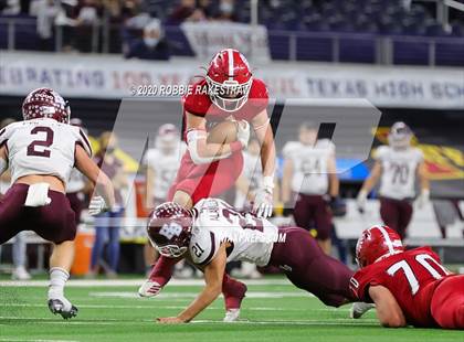 Thumbnail 2 in Hallettsville vs. Jim Ned (UIL 3A Division 1 State Final) photogallery.