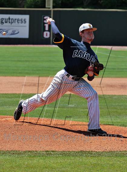 Thumbnail 1 in Seymour @ Farragut photogallery.
