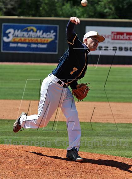Thumbnail 1 in Seymour @ Farragut photogallery.