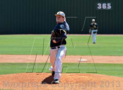 Thumbnail 1 in Seymour @ Farragut photogallery.
