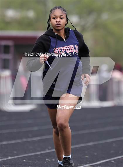 Thumbnail 2 in Maplewood Home Meet photogallery.