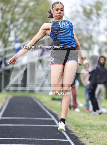 Thumbnail 2 in Maplewood Home Meet photogallery.