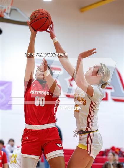 Thumbnail 2 in Pottsboro vs. S & S Consolidated ("For the Love of the Game" Tournament) photogallery.