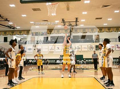 Thumbnail 3 in Salesian College Preparatory vs. Damien (Damien Classic) photogallery.