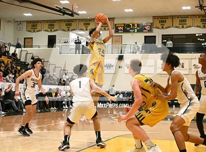 Thumbnail 2 in Salesian College Preparatory vs. Damien (Damien Classic) photogallery.