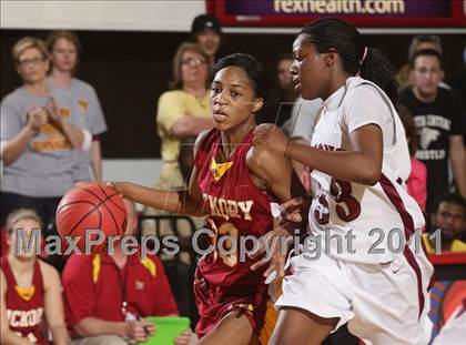 Thumbnail 3 in South Central vs. Hickory (NCHSAA 3A Final) photogallery.