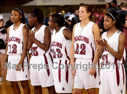 Thumbnail 2 in South Central vs. Hickory (NCHSAA 3A Final) photogallery.