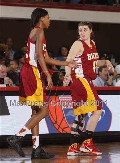 Thumbnail 1 in South Central vs. Hickory (NCHSAA 3A Final) photogallery.