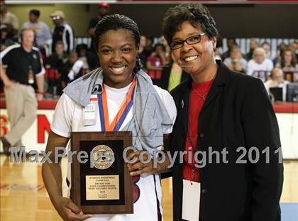 Thumbnail 3 in South Central vs. Hickory (NCHSAA 3A Final) photogallery.