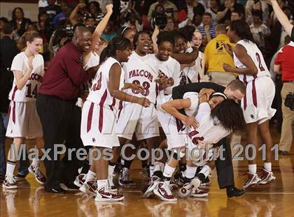 Thumbnail 3 in South Central vs. Hickory (NCHSAA 3A Final) photogallery.