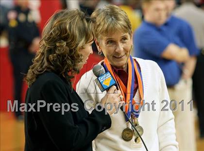 Thumbnail 1 in South Central vs. Hickory (NCHSAA 3A Final) photogallery.