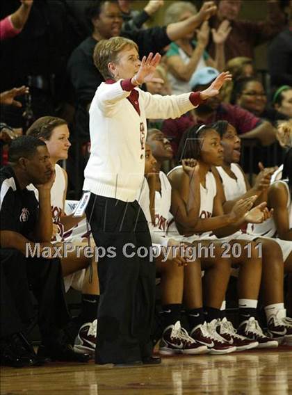 Thumbnail 1 in South Central vs. Hickory (NCHSAA 3A Final) photogallery.