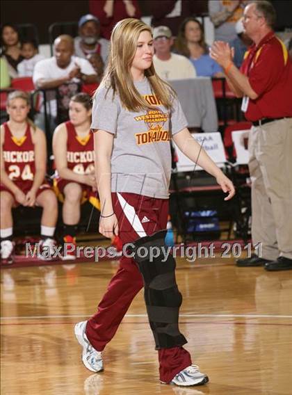 Thumbnail 3 in South Central vs. Hickory (NCHSAA 3A Final) photogallery.
