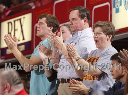 Thumbnail 2 in South Central vs. Hickory (NCHSAA 3A Final) photogallery.