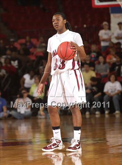 Thumbnail 1 in South Central vs. Hickory (NCHSAA 3A Final) photogallery.